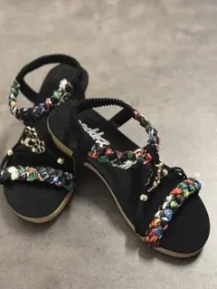 カラフル編み込みストラップサンダル