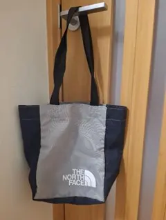 Item thumbnail for item 2c01c68a-da2d-4ac3-a2d6-bd97a496ac57