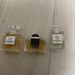 CHANEL FENDI ミニ香水 3点セットのサムネイル