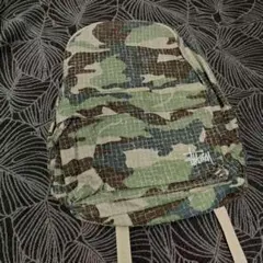 Stussy カモフラージュのダブルストラップバックパック
