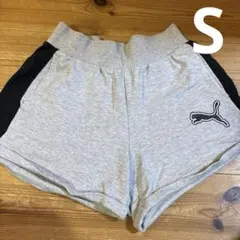 PUMA ショートパンツ　Sサイズ