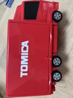 トミカ 収納トラック 赤