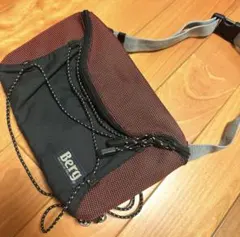値下げ中✨️MIZUNOスポーツ ウエストポーチ・ボディバッグ 黒えんじ色