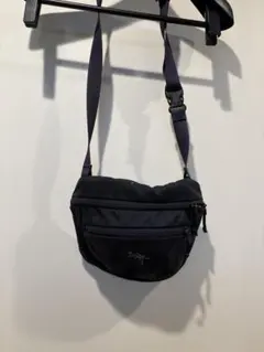 ARC’TERYX ショルダーバッグ　マカ