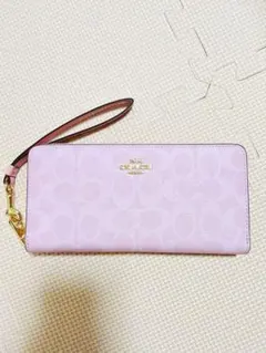 た*ず様 む*れ様 COACH 長財布 ピンク シグネチャー ストラップ付