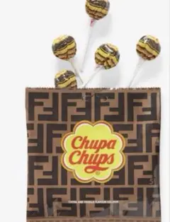 FENDI×Chupa Chups ココアとバニラ風味ロリポップのサムネイル