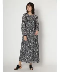 Lily Brown バックくるみ釦レースワンピース ペチコート付