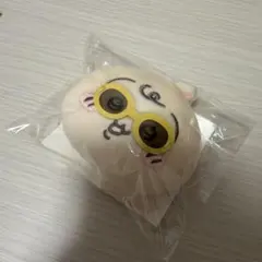 ちいかわ　ぬいぐるみおかおバッジ　うさぎ