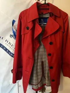 Burberry Blue Label レッド トレンチコート 38 M サイズのサムネイル
