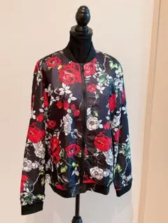 花柄ブルゾン 黒 バラ