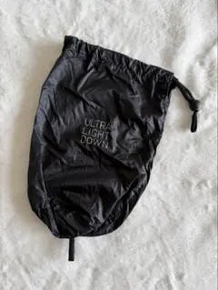 UNIQLO ULTRA LIGHT DOWN 収納袋 中サイズ