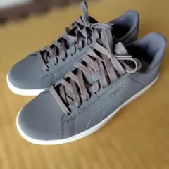 PUMA スニーカー グレー
