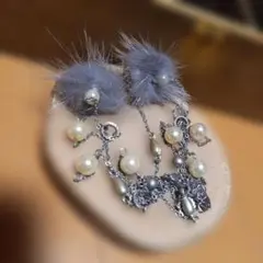 ファー付きパールネックレスのサムネイル