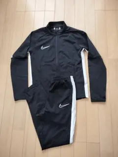 NIKE　　140-150　ジャージ　セットアップ　上下　サッカー　ランニング