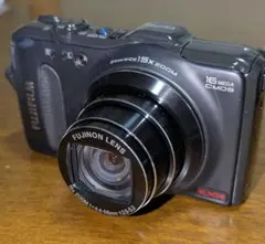 FUJIFILM FinePix F600EXR 本体のサムネイル
