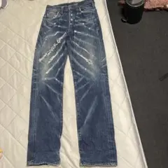 Levi's ストレートデニム シンチバック ダメージ加工のサムネイル