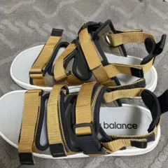new balance スポーツサンダル 黒/金