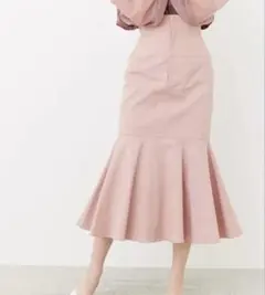 【美品・完売品】rienda バックレースアップマーメイドスカートピンク Mのサムネイル