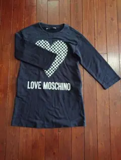 moschino Tシャツ