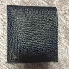 プラダ折りたたみ財布