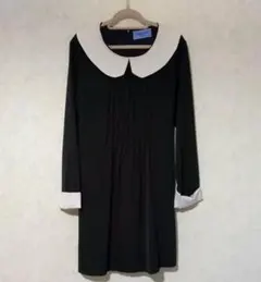 ★ブラック ワンピース 白い襟付き 長袖