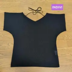 黒Vネックシャツ 半袖　9号