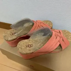 UGGオーストラリア　オレンジ　サンダルのサムネイル