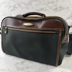 ほぼ未使用Samsonite サムソナイト ナイロン スクエア型ショルダーバッグ