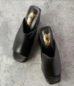 LOVEHUNTER スクエアトゥ厚底オープントゥサンダル