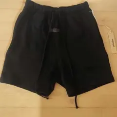 ESSENTIALS FEAR OF GOD ショートパンツ ブラック - メルカリ