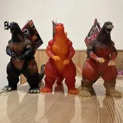 ゴジラフィギュアセット（黒・赤・オレンジ）