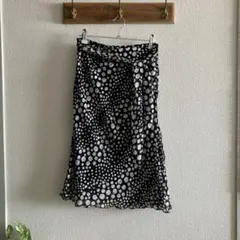 水玉模様 フレアスカート ひざ丈のサムネイル