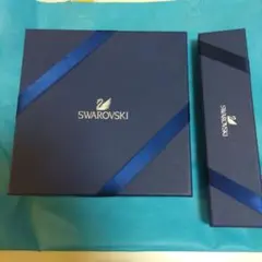 Swarovski クリスタルネックレスとピアス