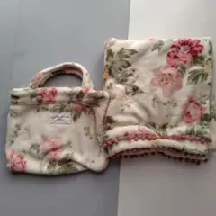 LAURA ASHLEY 花柄フリースブランケット