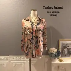 【2万円】トルコ購入　シルクデザインブラウスのサムネイル