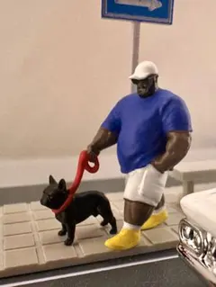 1/64フィギュア　黒人男性と犬　ジオラマ　トミカ　ホットウィール