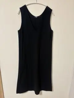 未使用美品UNIQLO ブラッシュドジャージージャンパースカート　ブラックＬ