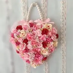 ようこちゃん様専用です❤️ハート型造花リースパールハンドル付き☘️