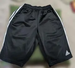 アディダス　ハーフパンツ
