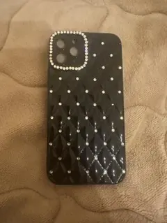 キルティング調 iPhoneケース ブラック ラインストーン - メルカリ