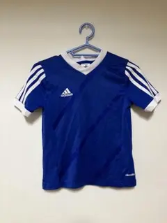 130サイズ　adidas VネックドライTシャツ