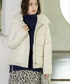 アイボリー フード付き ダウンジャケット Mサイズ相当