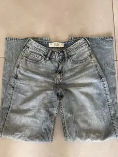Hollister High-Rise Baggy デニムパンツ w24のサムネイル