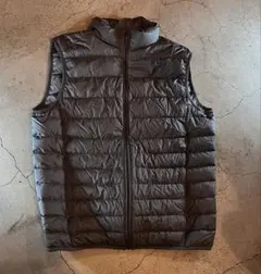 ユニクロ　ウルトラライトダウンベスト サイズM