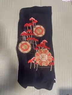 黒留袖 花柄刺繍