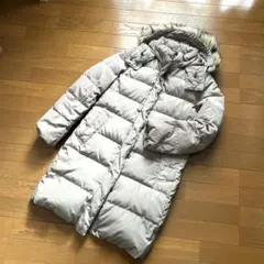 ユニクロ ロングダウンジャケット フード付き ベージュ M