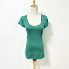 パフスリーブ半袖トップス✨ストレッチ【Ｍ】Uネック　タイト　グリーン系