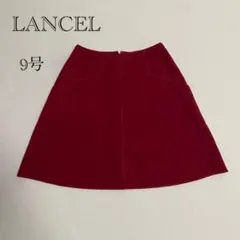 赤 ミニスカート