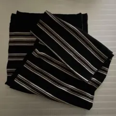 黒＆ストライプ　リバーシブル　マフラー