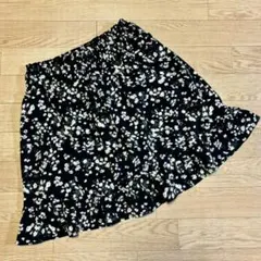 pom ponette／花柄スカート